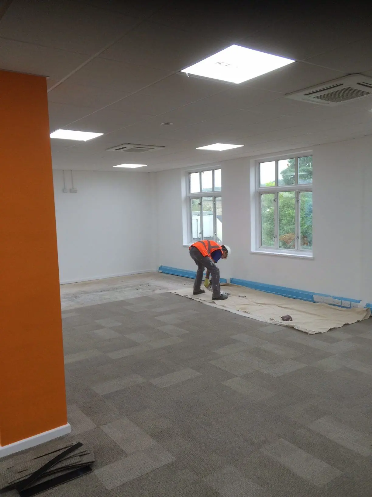 Office refurbishment – kitchen and breakout area
