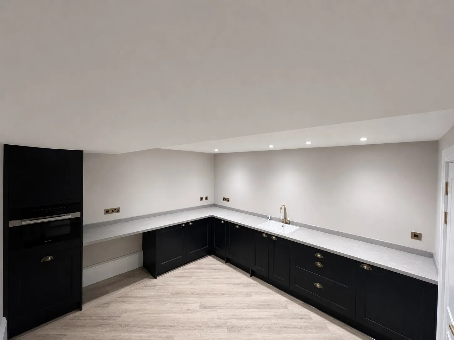 Ailesbury Court listed building conversion, Marlborough – project photo 10